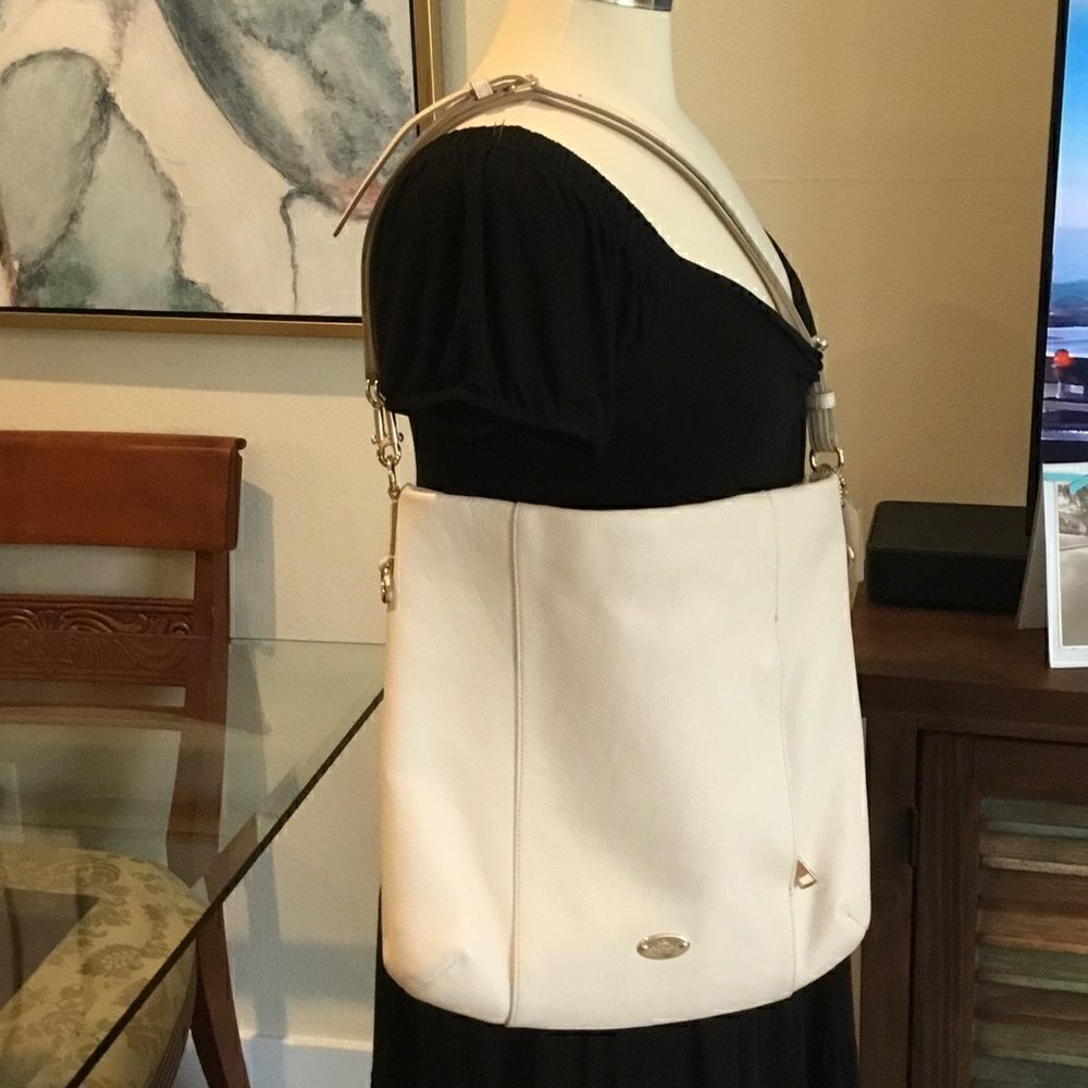 COACH SHOULDER BAG OR CROSSBODY PEBBLE LEATHER - Picture 3 of 6